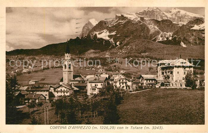 Cortina d Ampezzo con le Tofane Dolomiti