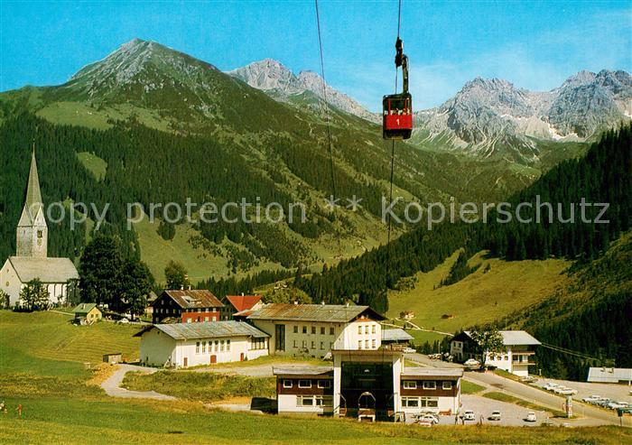 Mittelberg Kleinwalsertal Ortsmotiv mit Kirche Walmendingerhorn Bergbahn Alpen