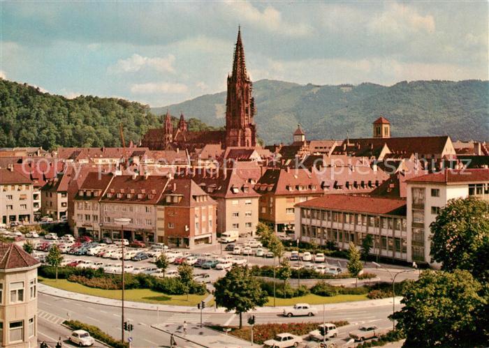 Freiburg Breisgau Fahnenbergplatz Blick zum Muenster