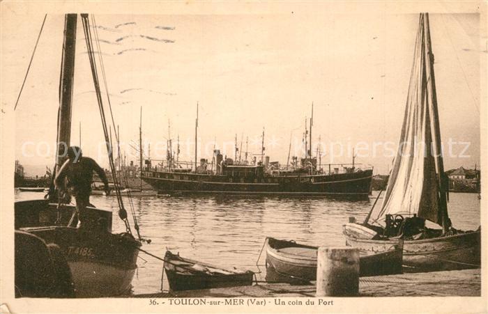 Toulon Var Un coin du port Bateaux
