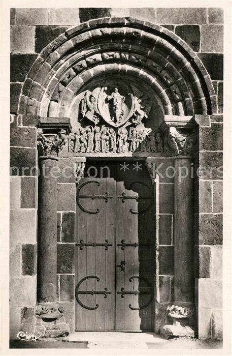 Montceaux-l Etoile Porche de l'Eglise