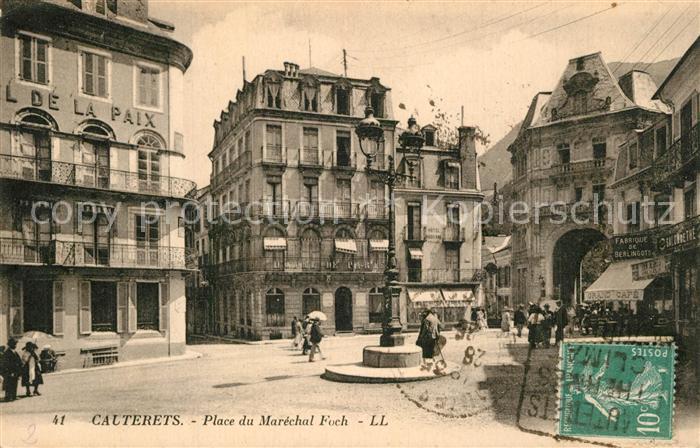 Cauterets Place du Maréchal Foch