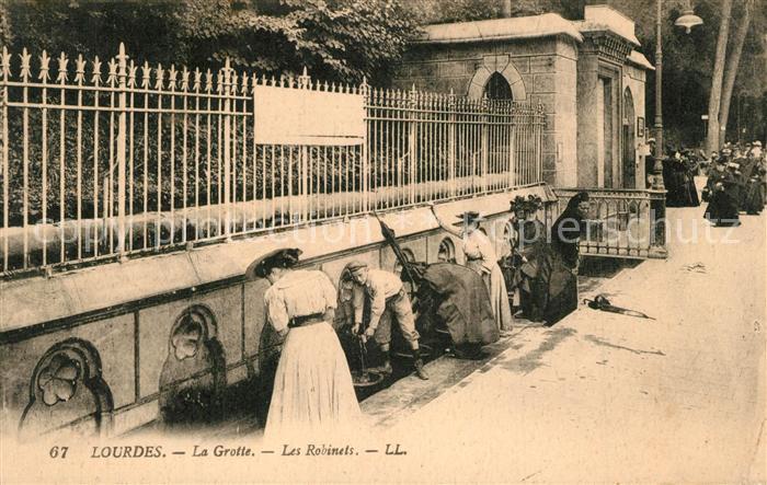 Lourdes Hautes Pyrenees La Grotte les robinets