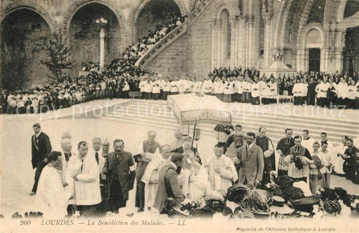 Lourdes Hautes Pyrenees Bénédiction des Malades