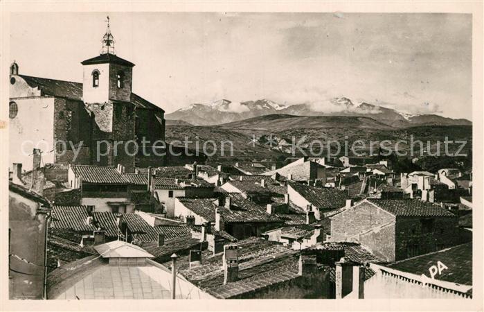 Thuir Eglise vue sur le Canigou dans les Pyrénées
