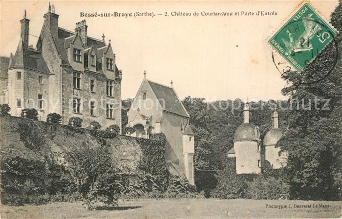 Besse-sur-Braye Chateau de Courtanvaux et Porte d`Entr