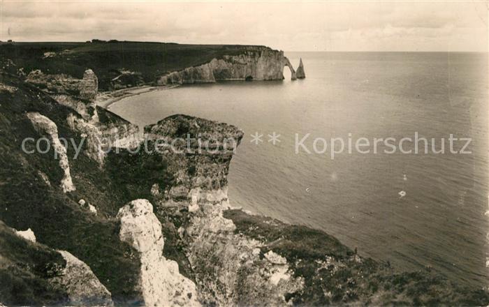 Etretat Vue des Faliese d`Amont