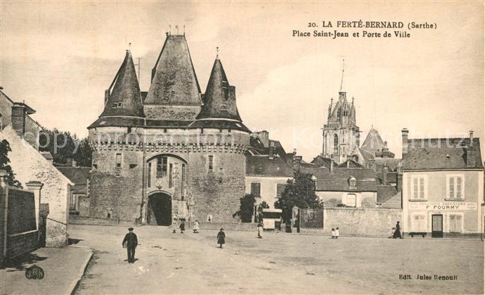 La Ferte-Bernard Place Saitn Jean et Porte de Ville