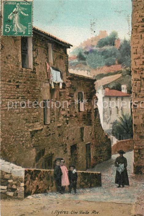 Hyeres les Palmiers Une vieille rue de la ville