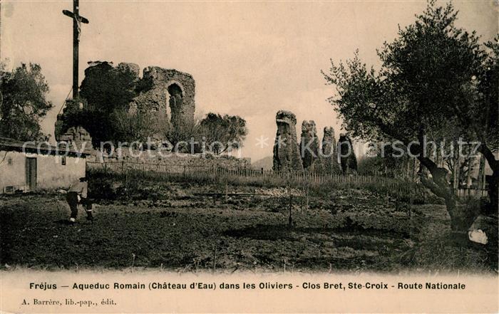 Frejus Aqueduc Romain Chateau d_Eau dans les O