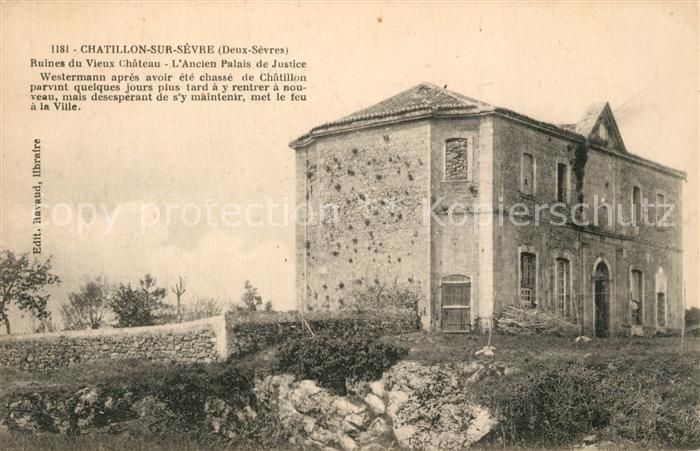 Chatillon sur Sevre Ruines du vieux Chateau ancien Palais d
