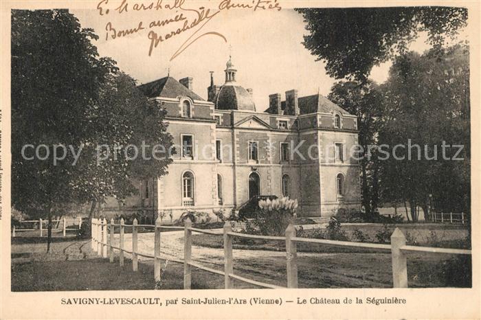Savigny-Levescault par Saint Julien l’Ars Le Chateau de la