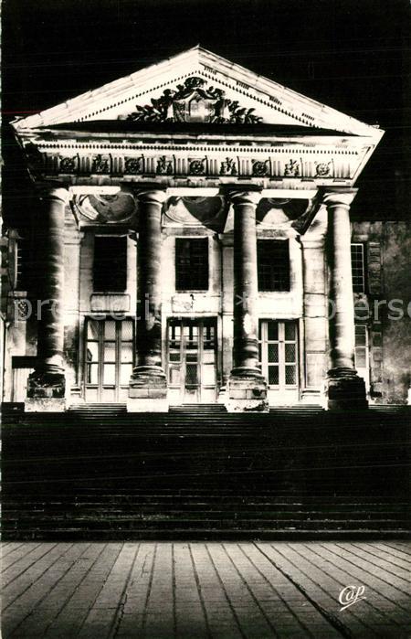 Poitiers 86 Le Palais de Justice illumine