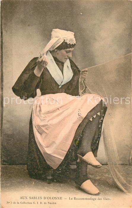 Les Sables-d Olonne Le Raccommodage des filets