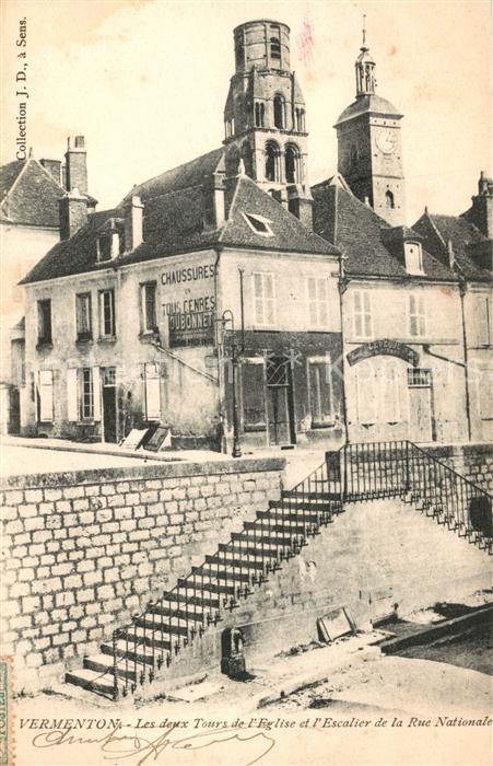 Vermenton Les deux Tours de l’Eglise et l’Escalier de la Rue Nationale