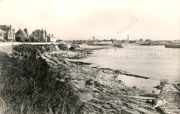 Croix de Vie Vendee Remblai de l’entree du Port