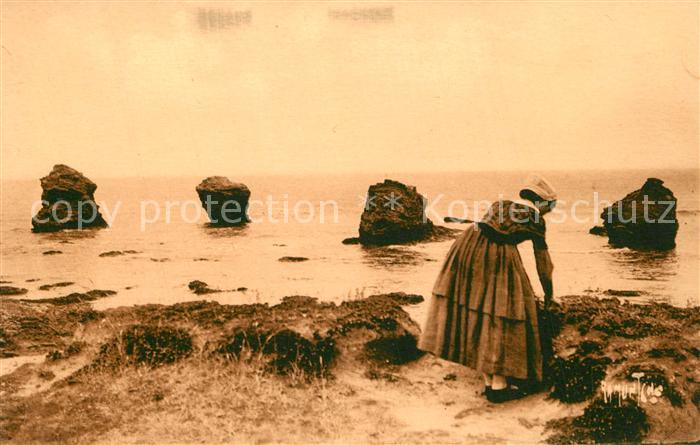 Saint Jean de Monts Costumes et Coiffes du Marais et de la Cote de Vendee