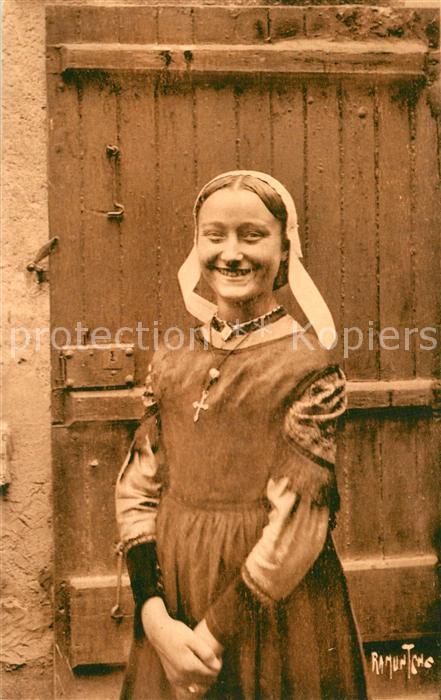 Saint Jean de Monts Costumes et Coiffes du Marais et de la