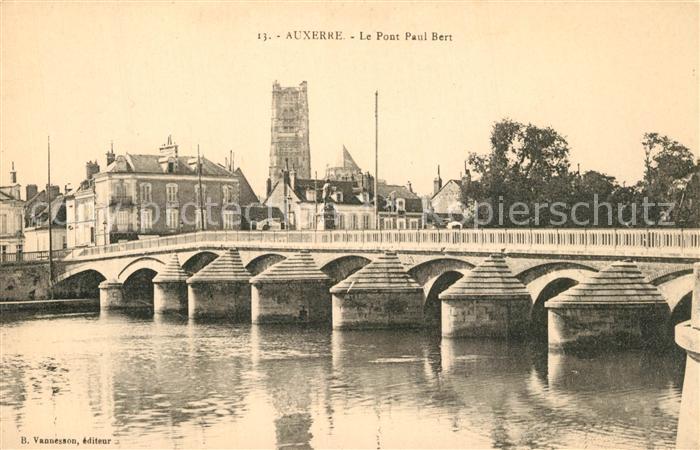 Auxerre Pont sur l'Yonne Paul Bert Cathedrale