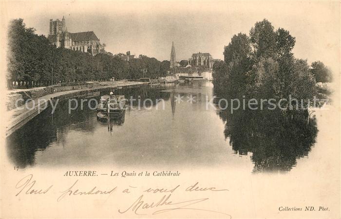 Auxerre Les Quais de l'Yonne et la Cathedrale
