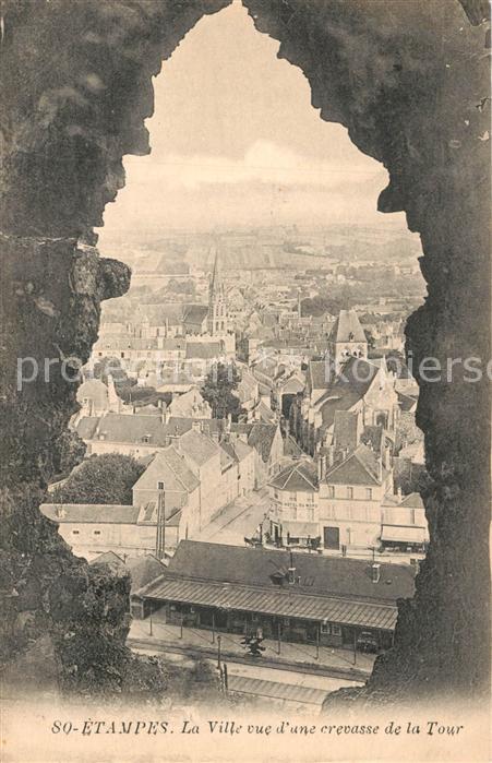 Etampes La Ville vue d une crevasse de la Tour
