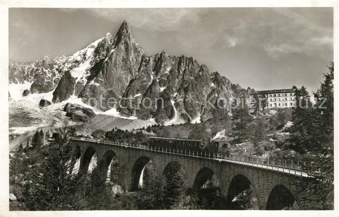 Chamonix Chemin de fer Hotel du Montenvers et le