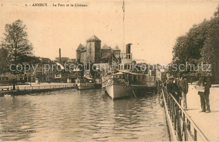 Annecy Haute-Savoie Le Port et le Chateau Vapeur
