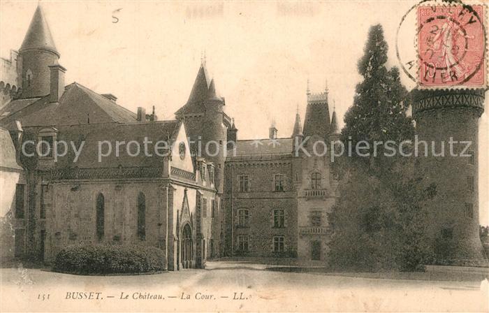 Busset La Cour du Chateau