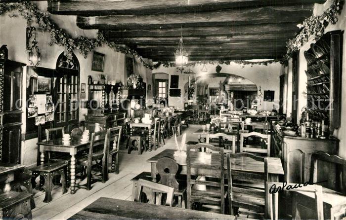 Perouges Ostellerie Grande Salle Monument historique