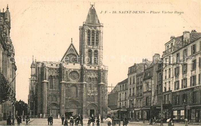 Saint-Denis Seine Place Victor Hugo Cathedrale