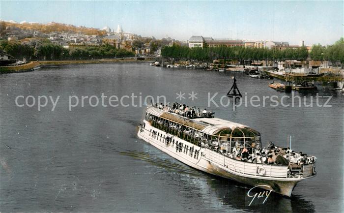 Boulogne-Billancourt Bord de Seine Bateau dans le fond Saint Cloud