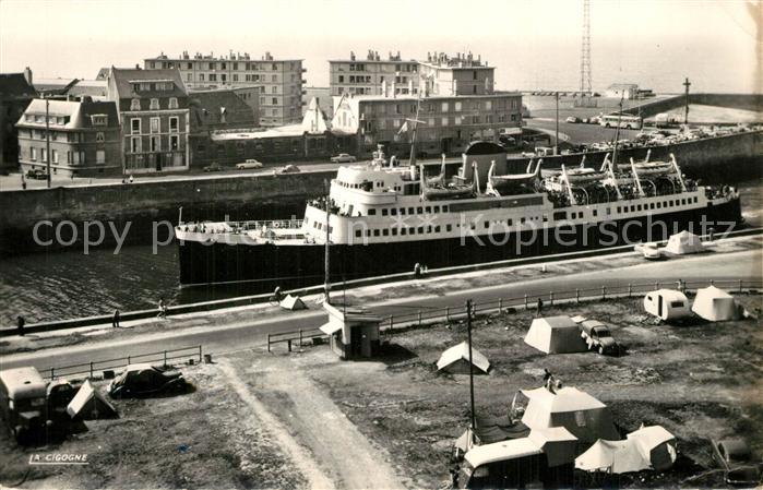Dieppe 76 Entrée du Bateau Lisieux dans le chenal