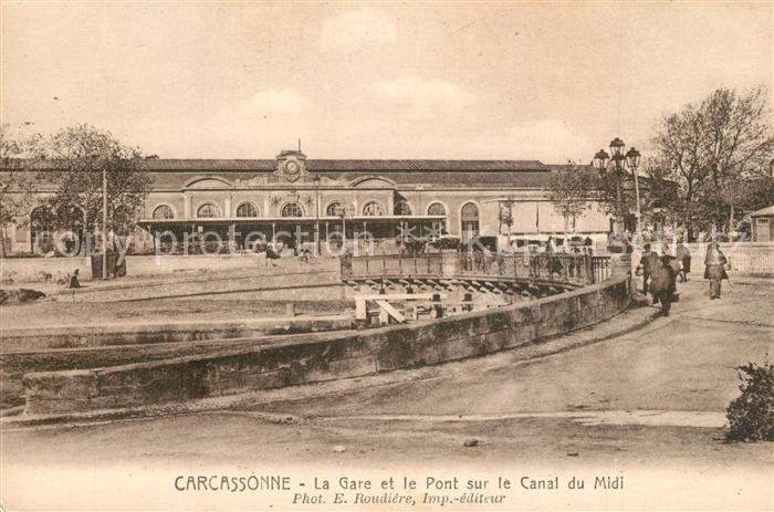 Carcassonne La Gare et le Pont sur le Canal du Midi