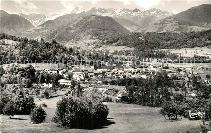 Oust Vue generale massif du Montvalier