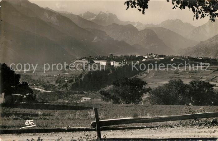 Risoul Mont da Iphin Dans le fond la chaine du