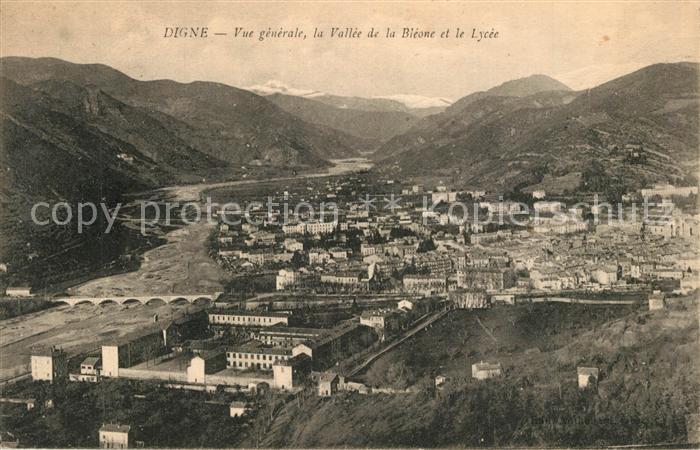 Digne-les-Bains Vue generale la Vallee de la Bleone et le Lycee