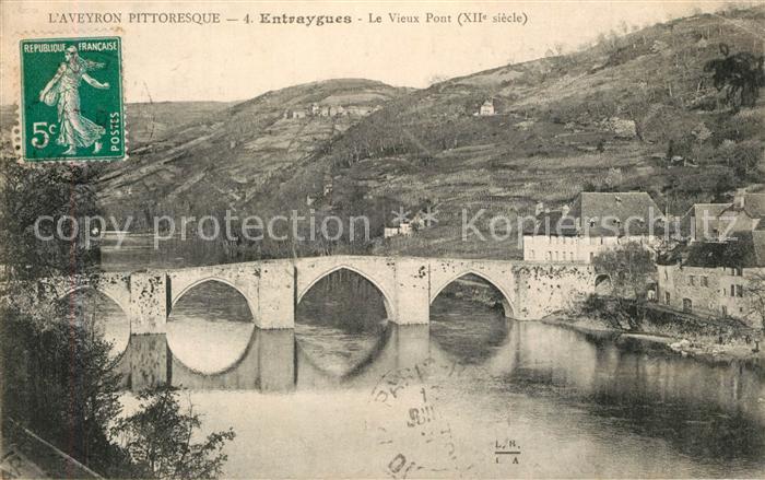 Entraygues-sur-Truyere Le Vieux Pont