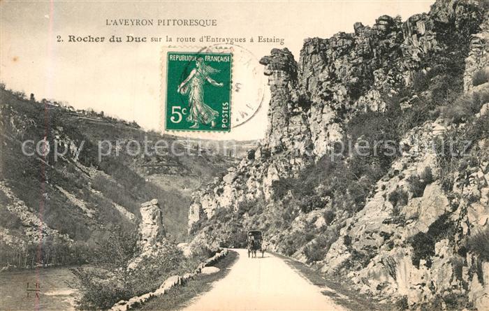 Aveyron Rocher du Duc sur la route d’Entraygues