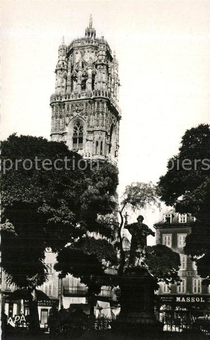 Rodez Clocher de la Cathedrale Vue de la plac