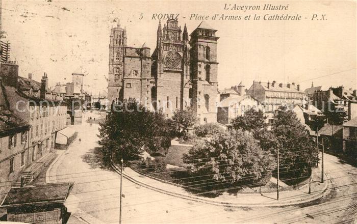 Rodez Place d’Armes et la Cathedrale