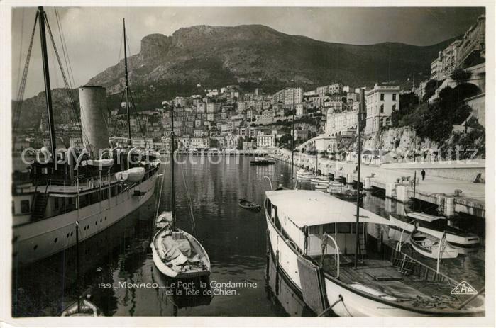 Monaco Port la Condamine Bateaux et la Tête de Chien Côte d Azur
