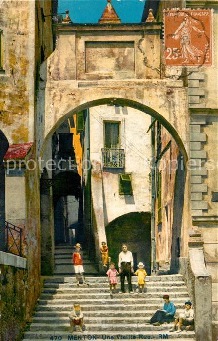 Menton Alpes Maritimes Une vieille rue