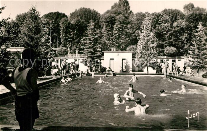 Vic-sur-Cere La Piscine