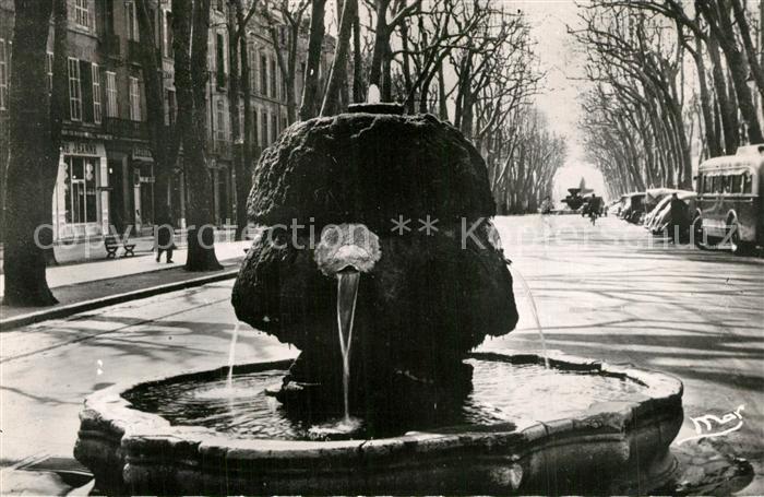Aix-en-Provence Cours Mirabeau et Fontaine d’eau chaude