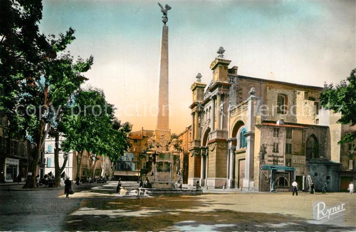 Aix-en-Provence Place des Precheurs Eglise de la Madeleine et Fontaine des Prech