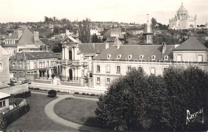 Lisieux La Basilique et le Carmel
