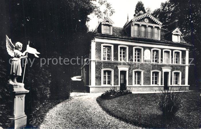 Lisieux Les Buissonnets Facade d entree