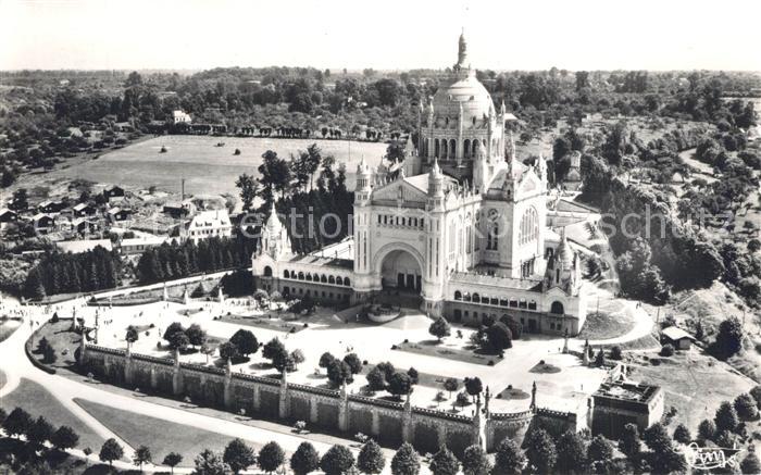 Lisieux La Basilique Vue aerienne