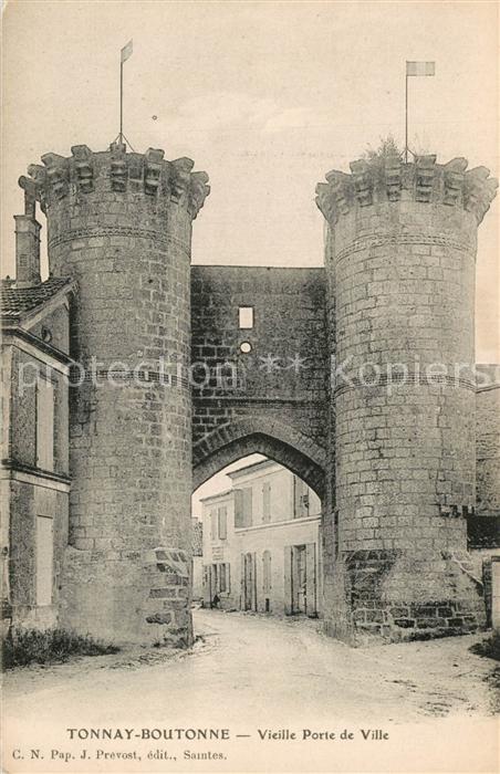 Tonnay-Boutonne Vieille Porte de Ville