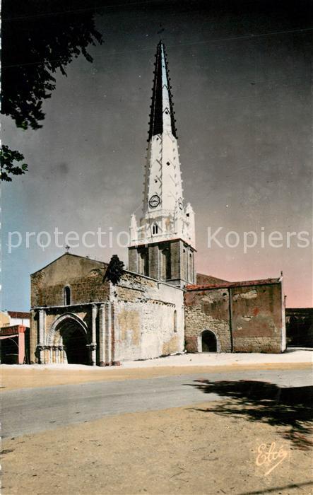 Ars-en-Re Eglise et son Clocher caractéristique
